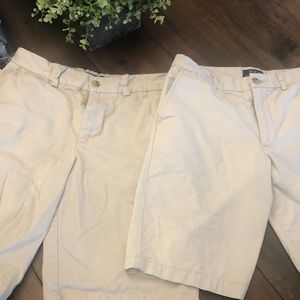 ❤️ 2 pair EUC boys Polo khaki shorts!!